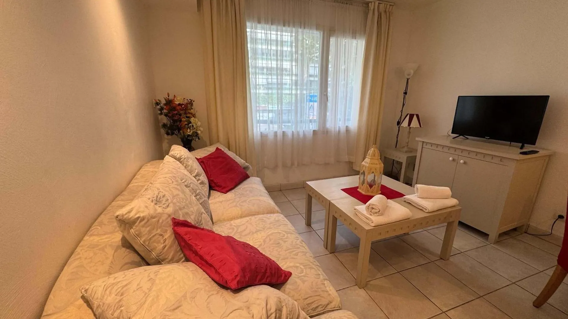 A079 Appartement Confortable Sur Carnot -1 Chambre Cannes 0*,  France