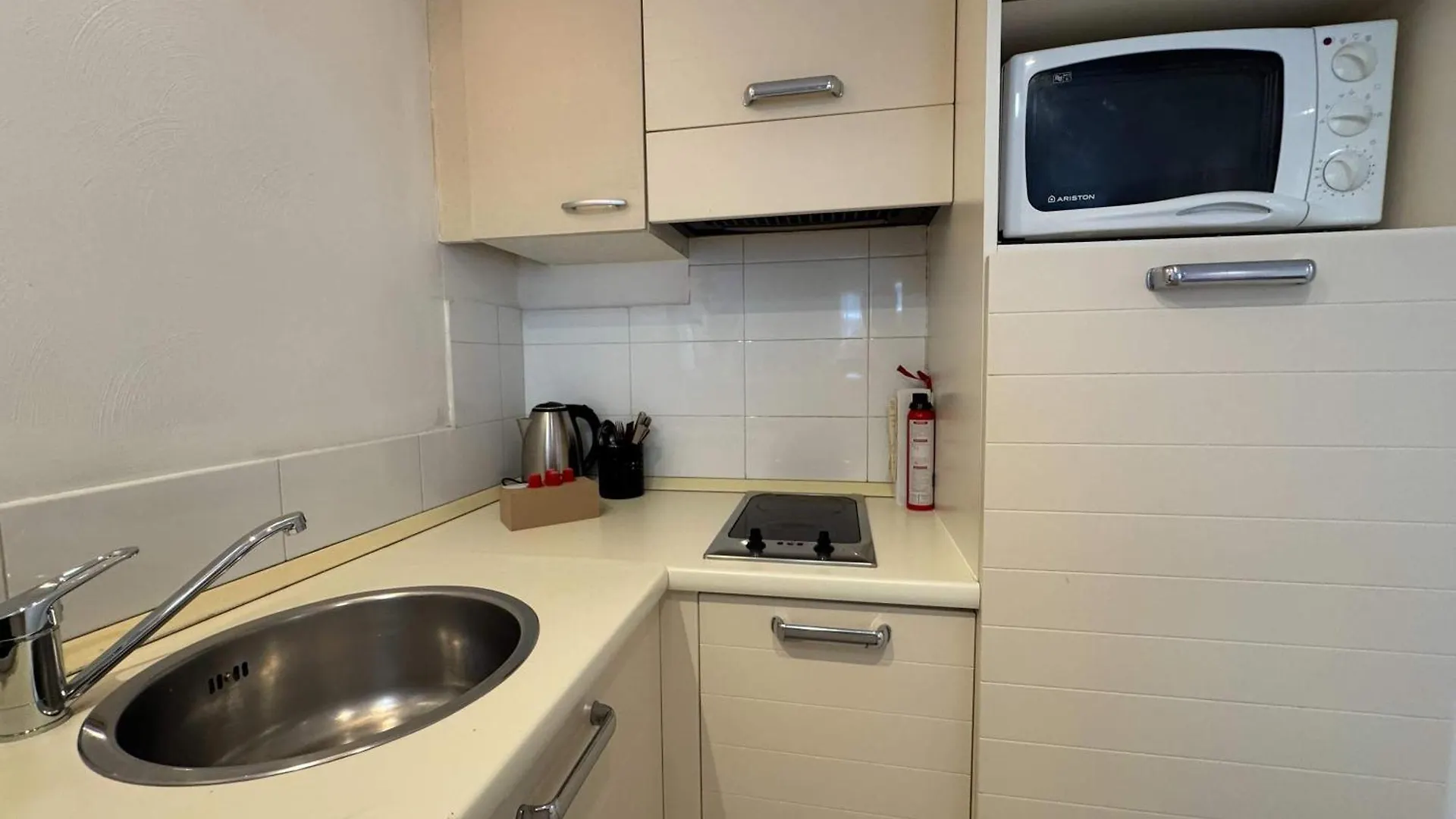 Apartment A079 Appartement Confortable Sur Carnot -1 Chambre Cannes France