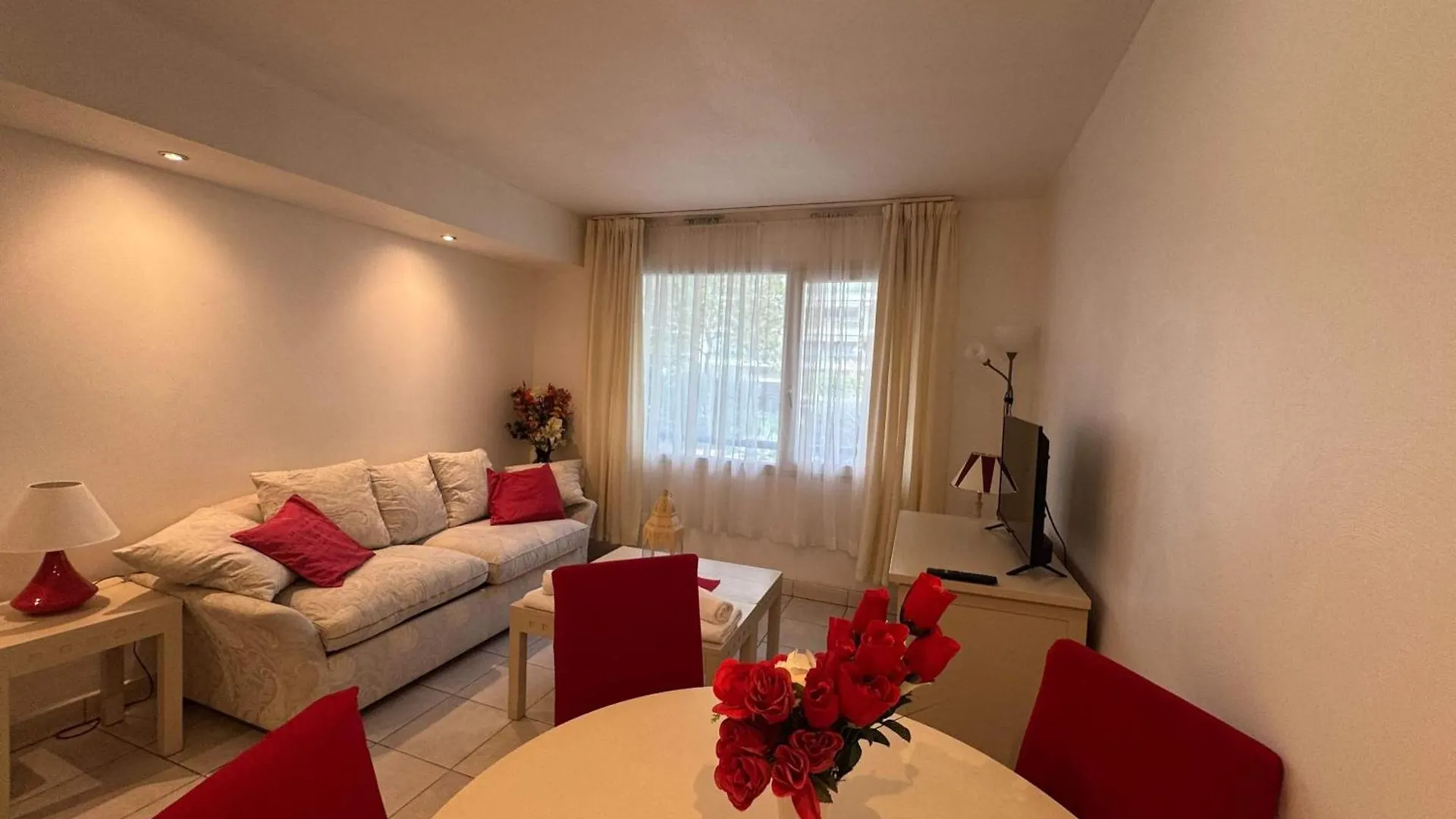 A079 Appartement Confortable Sur Carnot -1 Chambre Cannes
